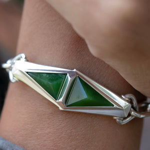 
                  
                    Elongated link bracelet
                  
                