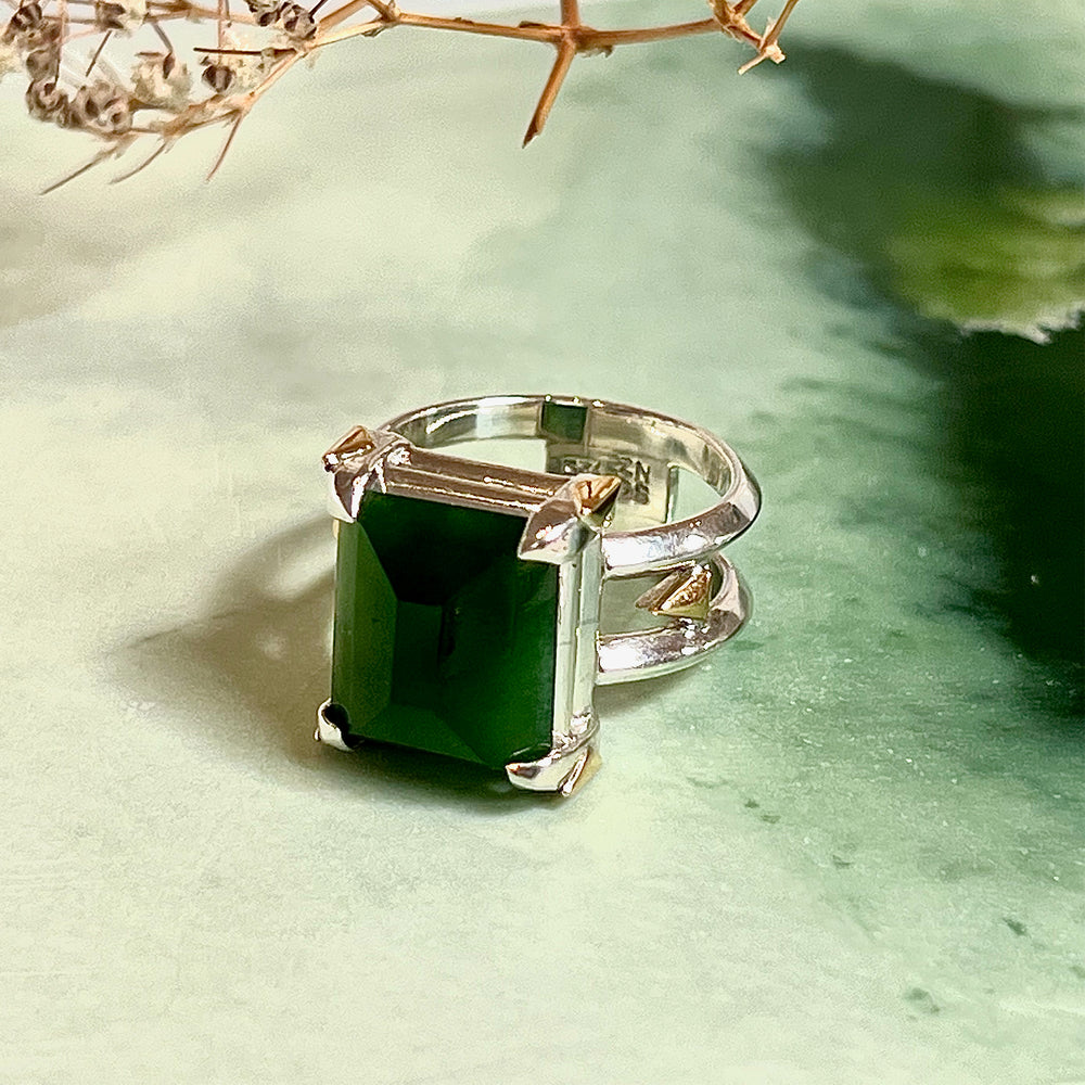 
                  
                    Pounamu Esmeralda Ring
                  
                